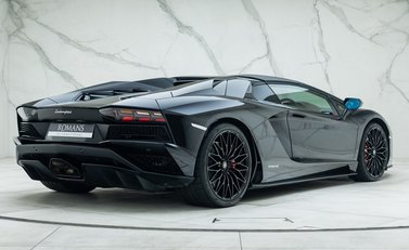 Lamborghini Aventador S LP 740-4 Roadster 5