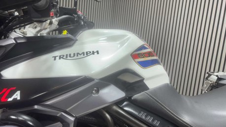 Triumph Tiger 2017 XCA Adventure bike 37K full metal luggage 800cc 34