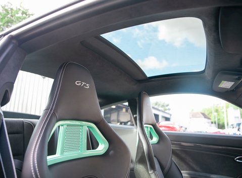Porsche 911 (991) Carrera GTS 13