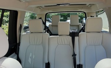 Land Rover Discovery 3.0 SDV6 15