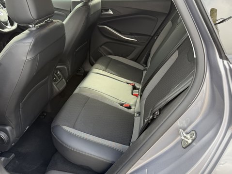 Vauxhall Grandland 1.2 Turbo GS Line 5dr 36