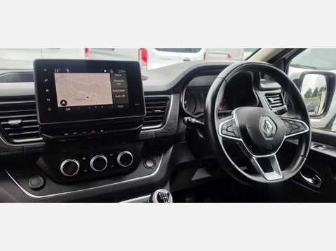 Renault Trafic EXTRA SPORT LL30 L2 H1 DCIV CREW VAN 2.0 DCI 150ps EU6 17