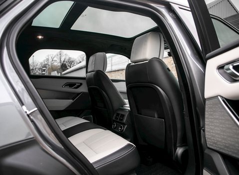 Land Rover Range Rover Velar R-Dynamic HSE Urban 14