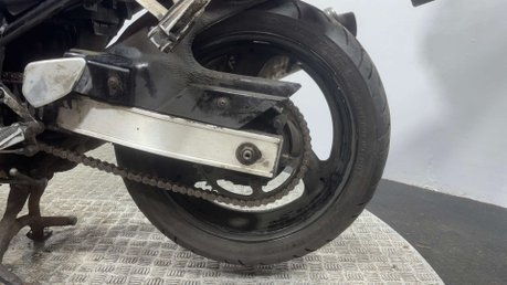 Yamaha FZS 2003 HIGH MILES RUNNING PROJECT BIKE SPARES OR REPAIR 600CC 34