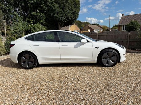 Tesla Model 3 (Dual Motor) Long Range Auto 4WDE 4dr 4