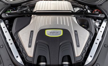 Porsche Panamera Turbo S E-Hybrid Sport Turismo 29