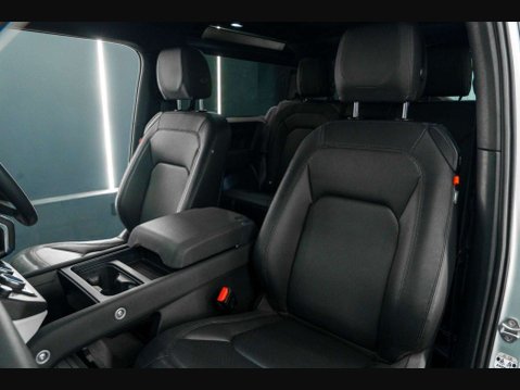 Land Rover Defender D250 ASSETTI EDT MHEV X-Dynamic SE SUV 3dr Diesel Auto 4WD Euro 6 (s/s) (25 49