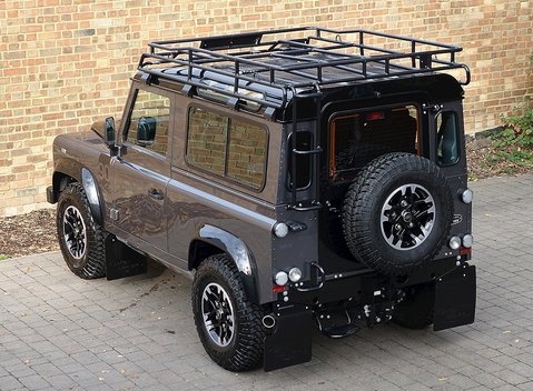 Land Rover 90 Adventure 16