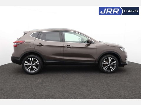 Nissan Qashqai 1.2 Qashqai N-Connecta DiG-T 5dr 6