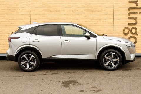 Nissan Qashqai DIG-T N-CONNECTA MHEV 12