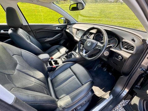 Vauxhall Grandland X ELITE NAV 16
