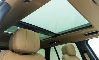 Land Rover Range Rover P440e HSE 12