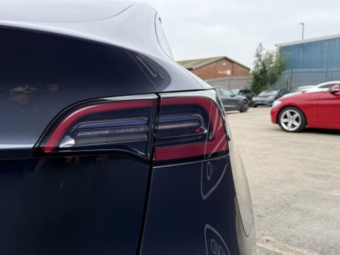 Tesla Model Y (Dual Motor) Long Range SUV 5dr Electric Auto 4WDE (384 bhp) 19