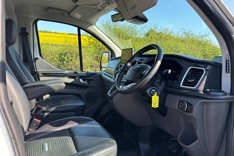 Ford Transit Custom 300 Active L1 170 ps Selectshift Panel Van - Tailgate & Twin Side Doors 4