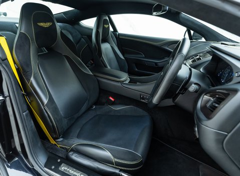 Aston Martin Vanquish S 11