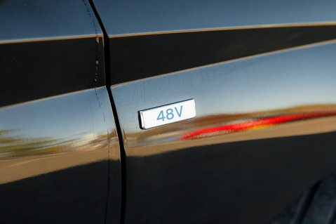 Hyundai i20 T-GDI PREMIUM MHEV 12