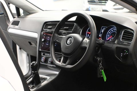 Volkswagen Golf 1.6 Golf S TDI BlueMotion Technology 5dr 29