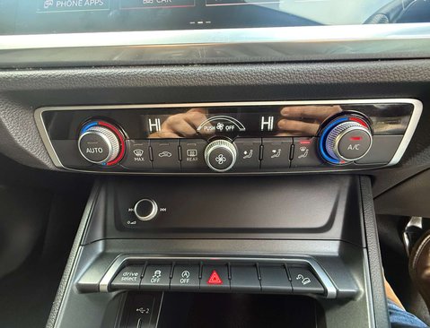 Audi Q3 1.5 TFSI CoD 35 Black Edition Sportback 5dr Petrol Manual Euro 6 (s/s) (150 28