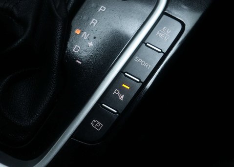 Kia Xceed 1.6 XCeed 3 PHEV Semi-Auto 5dr 35