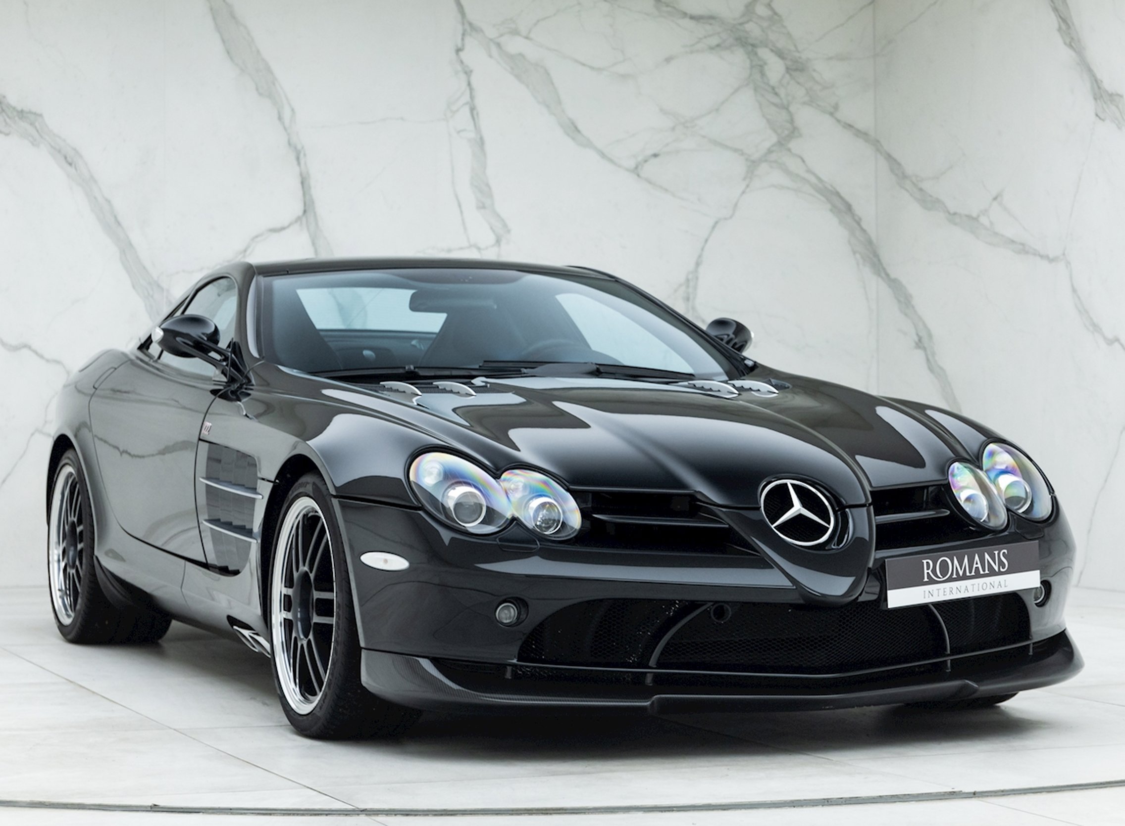 SLR McLaren 722 Edition — Crystal Galaxite Black Metallic