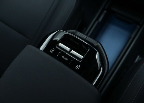 Volvo Ex30 Single Motor Extended Range 69kWh Plus SUV 5dr Electric Auto (272 ps) 29