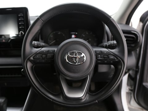 Toyota Yaris 1.5 VVT-h Icon E-CVT Euro 6 (s/s) 5dr 10