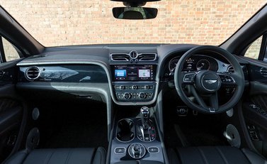 Bentley Bentayga V8 First Edition 19