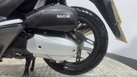 Honda PCX 2015 WW ONLY 7K ARROW EXHAUST NEW MOT VERY CLEAN 125CC SCOOTER 15