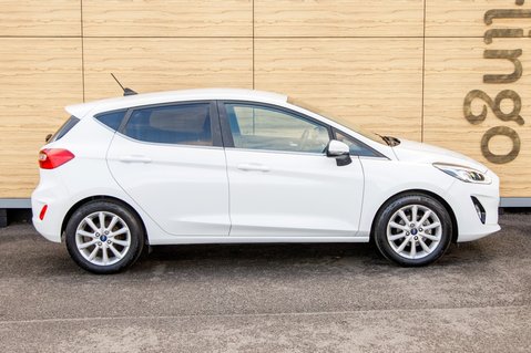 Ford Fiesta TITANIUM MHEV 8