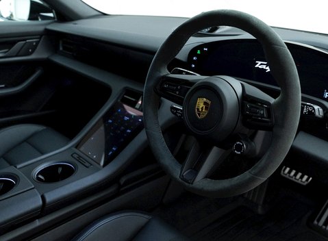 Porsche Taycan 4S Sport Turismo 9