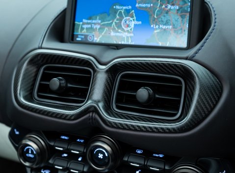 Aston Martin V12 Vantage Roadster 17