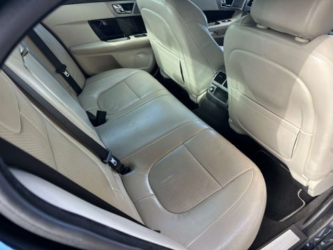 Jaguar XF 3.0 XF S Portfolio V6 D Auto 4dr 18