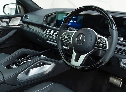 Mercedes-Benz GLS 600 9