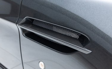 Aston Martin V12 Vantage ROADSTER 46