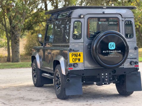 Land Rover Defender 2.2 Defender 90 XS Hard Top TD 4WD 5dr 17