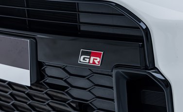 Toyota Yaris GR-Y CIRCUIT 40