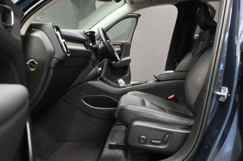 Volvo XC40 2.0 XC40 Inscription Pro B4 MHEV Auto 5dr 30