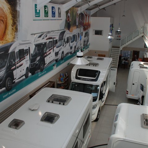 Welcome to Stewart Mouland Motorcaravans 5
