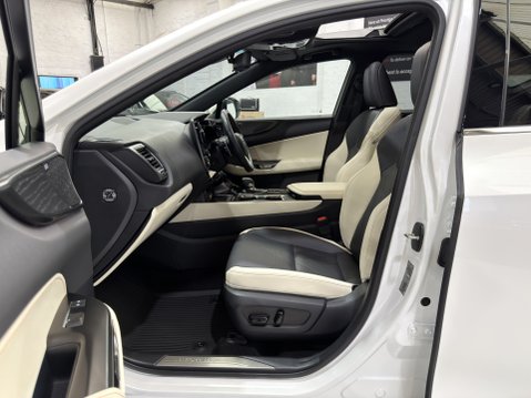 Lexus NX 450H PLUS TAKUMI Pan Roof + Mark Levinson Sound 71