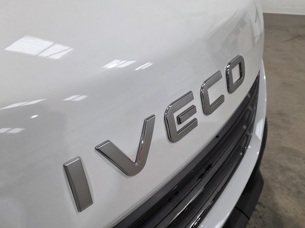 Iveco Daily 2.3 35S14 H2 Roof Business Van 3520L WB 3