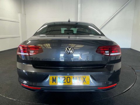 Volkswagen Passat 1.6 Passat SEL TDI Semi-Auto 4dr 4
