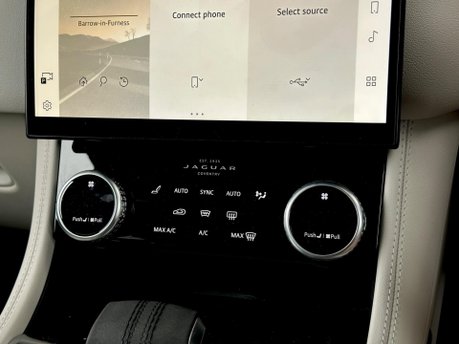 Jaguar F-Pace R-DYNAMIC BLACK 58