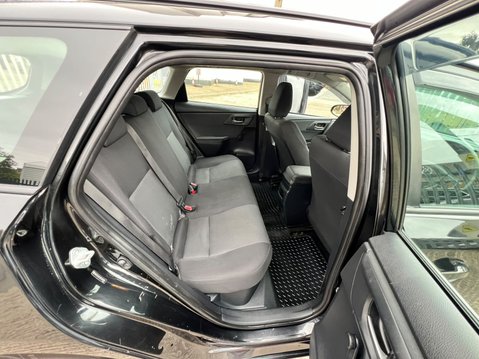 Toyota Auris VVT-I ACTIVE TOURING SPORTS 44