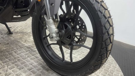 Sinnis Terrain 125 2018 ONLY 11K NEW MOT SERVICED ADVENTURE BIKE 125CC LEARNER 19