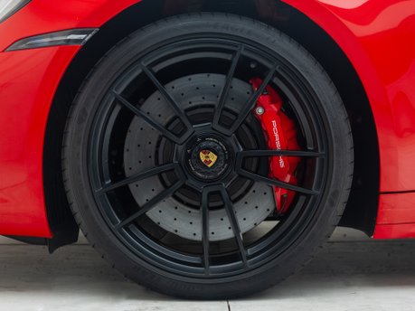 Porsche 911 Targa 4 GTS (992) 