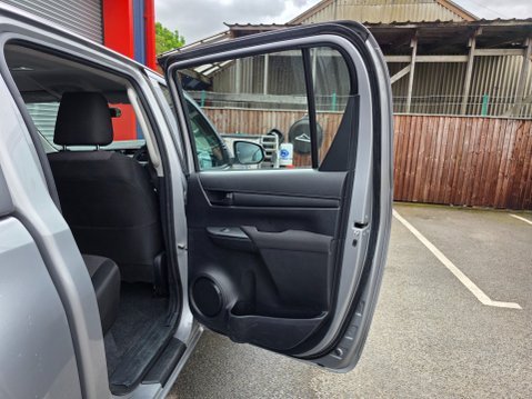 Toyota Hilux ACTIVE 4WD D-4D DCB 20