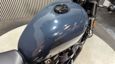 Royal Enfield Shotgun 2025 ONLY 2K GREAT CONDITION MOT 2028 LARGE TOP BOX 8