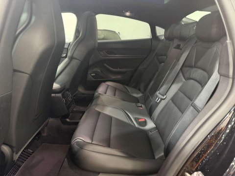 Porsche Taycan Performance Plus 93.4kWh Saloon 4dr Electric Auto RWD (476 ps) 32