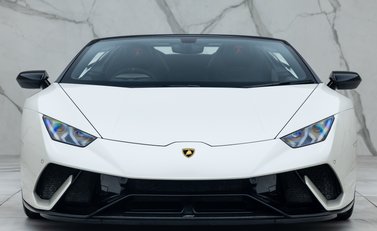 Lamborghini Huracan Spyder LP640-4 Performante 7
