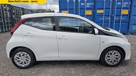 Toyota Aygo 1.0 VVT-i x-play Hatchback 5dr Petrol x-shift Euro 6 (Safety Sense) (71 ps) 8